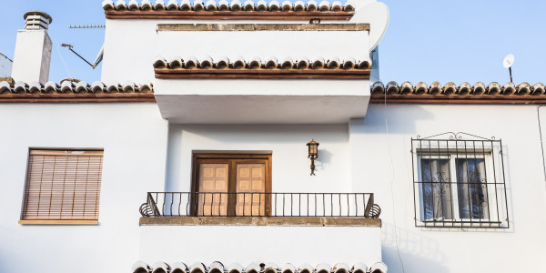 Pintar Fachadas de Casas Unifamiliares / Chalets Rivas - Vaciamadrid · Pinturas Especiales Anticorrosivas y de Alta Resistencia