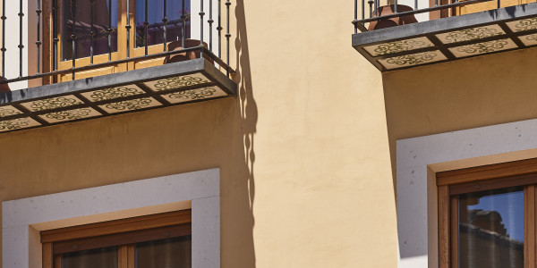Pintar Fachadas de Casas Unifamiliares / Chalets Rivas - Vaciamadrid · Pintura anticorrosiva para Barandillas, Rejas y otros Elementos