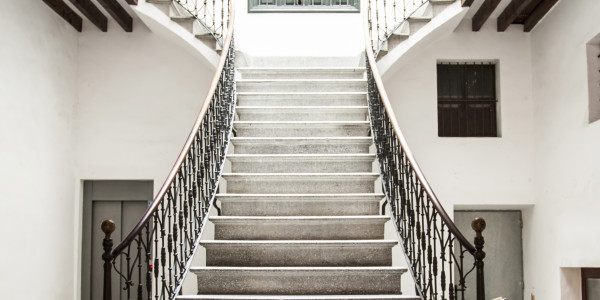 Rehabilitación y Restauración de Fachadas en Rivas - Vaciamadrid · Pintado de Escaleras, Patios Interiores, Patios de Luces, Ascensores