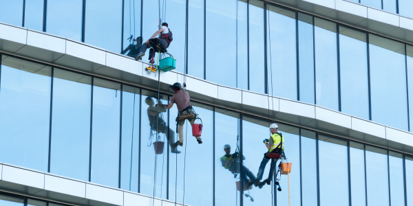 Trabajos Verticales en Fachadas de Edificios / Viviendas en Rivas - Vaciamadrid · Pintado Económico y Rápido de Fachadas